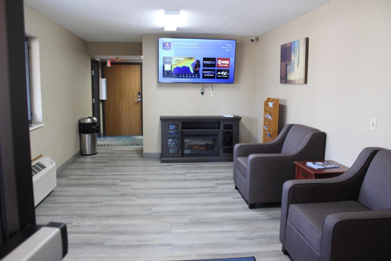 Spencer Reston Inn & Suites מראה חיצוני תמונה