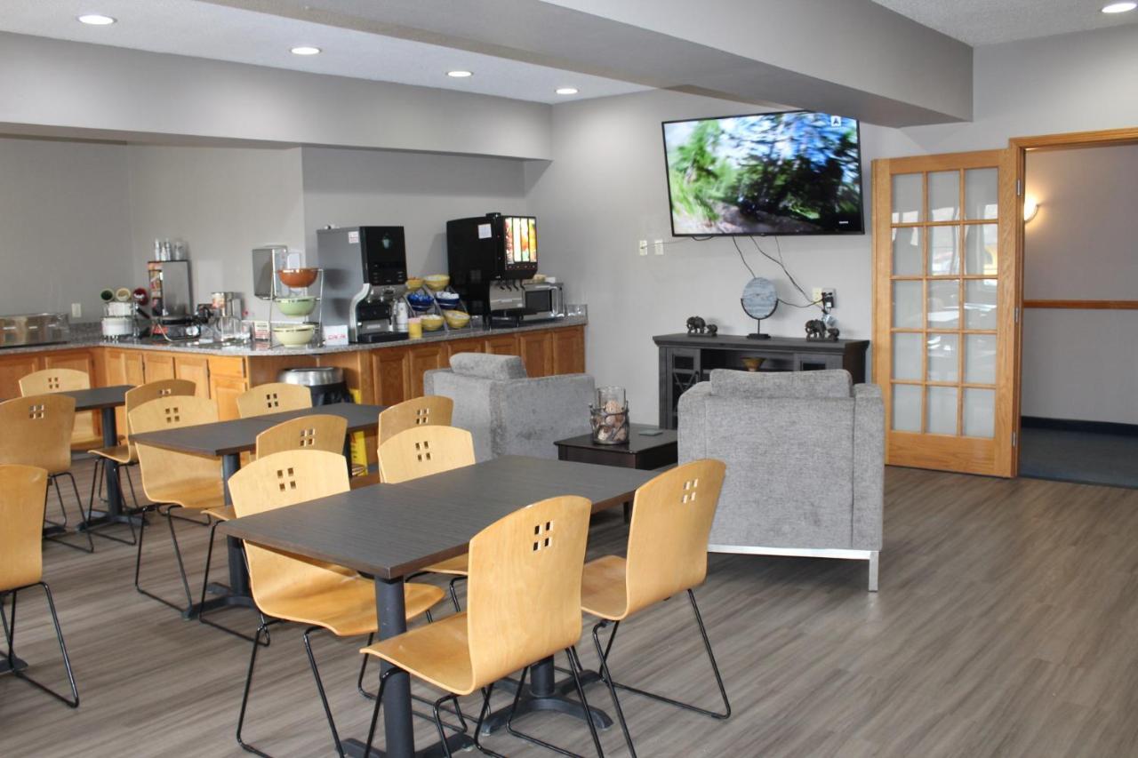 Spencer Reston Inn & Suites מראה חיצוני תמונה