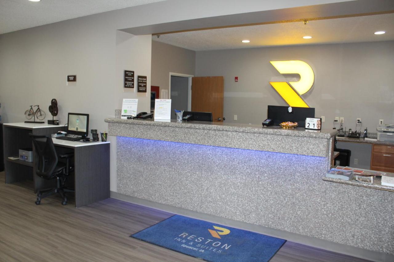 Spencer Reston Inn & Suites מראה חיצוני תמונה