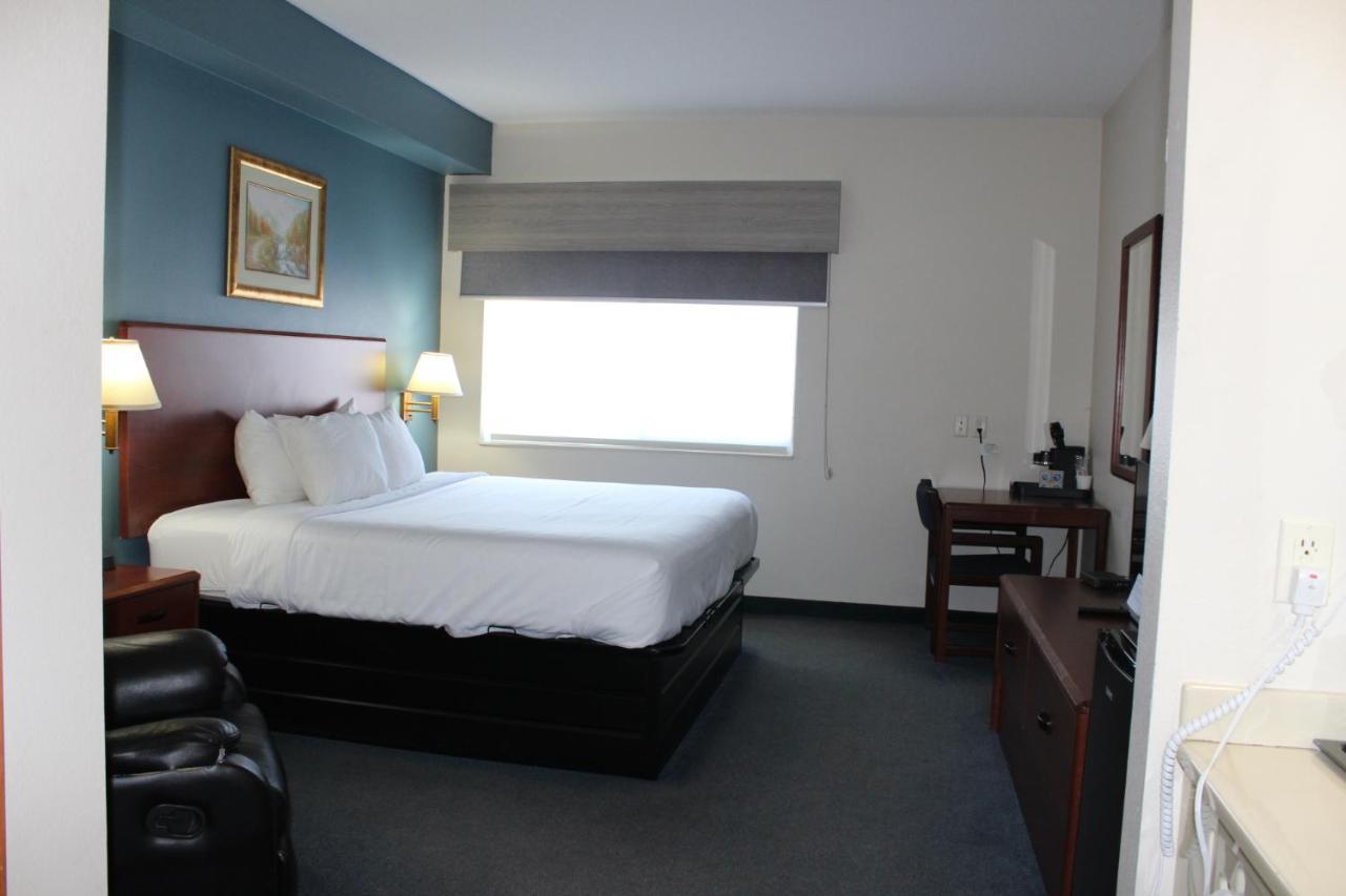 Spencer Reston Inn & Suites מראה חיצוני תמונה
