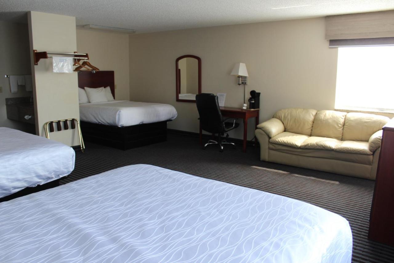 Spencer Reston Inn & Suites מראה חיצוני תמונה