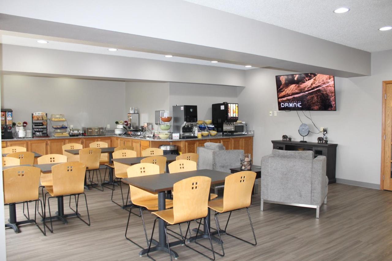 Spencer Reston Inn & Suites מראה חיצוני תמונה